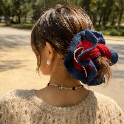Gifty - Preppy Contrast Knit Ruffle Scrunchie