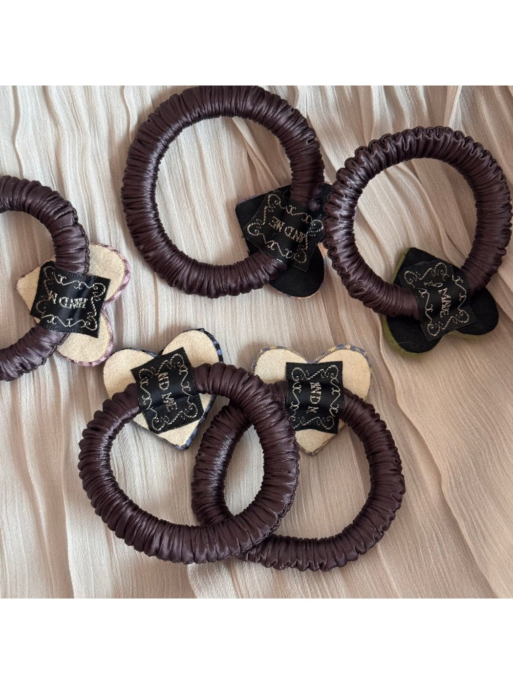 Gifty - Polyester Heart Detail Decorative Elastic Hair Tie