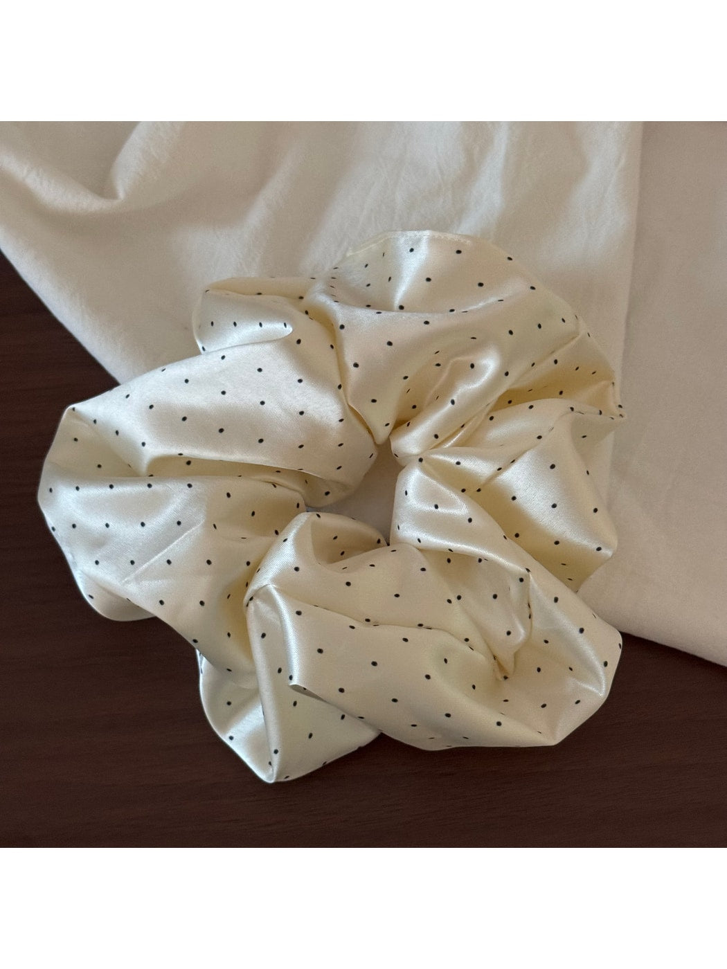 Gifty - Polka Dot Ruched Satin Finish Scrunchie