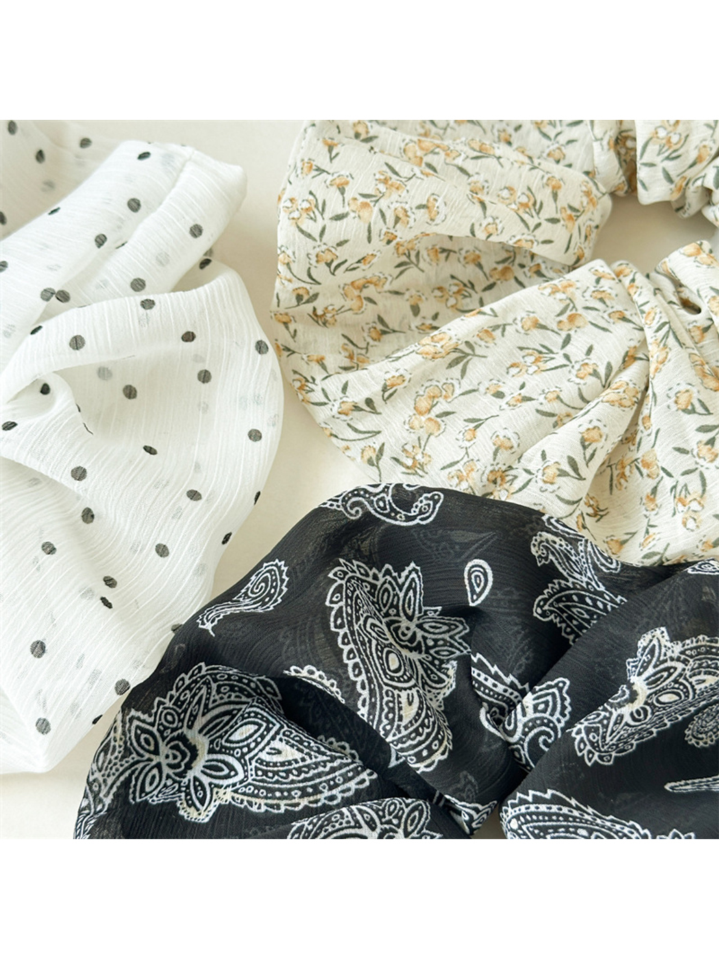 Gifty - Oversized Floral Print Ponytail Scrunchie