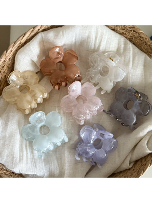 Beau - Glossy Acrylic Flower Hollow Claw Clip