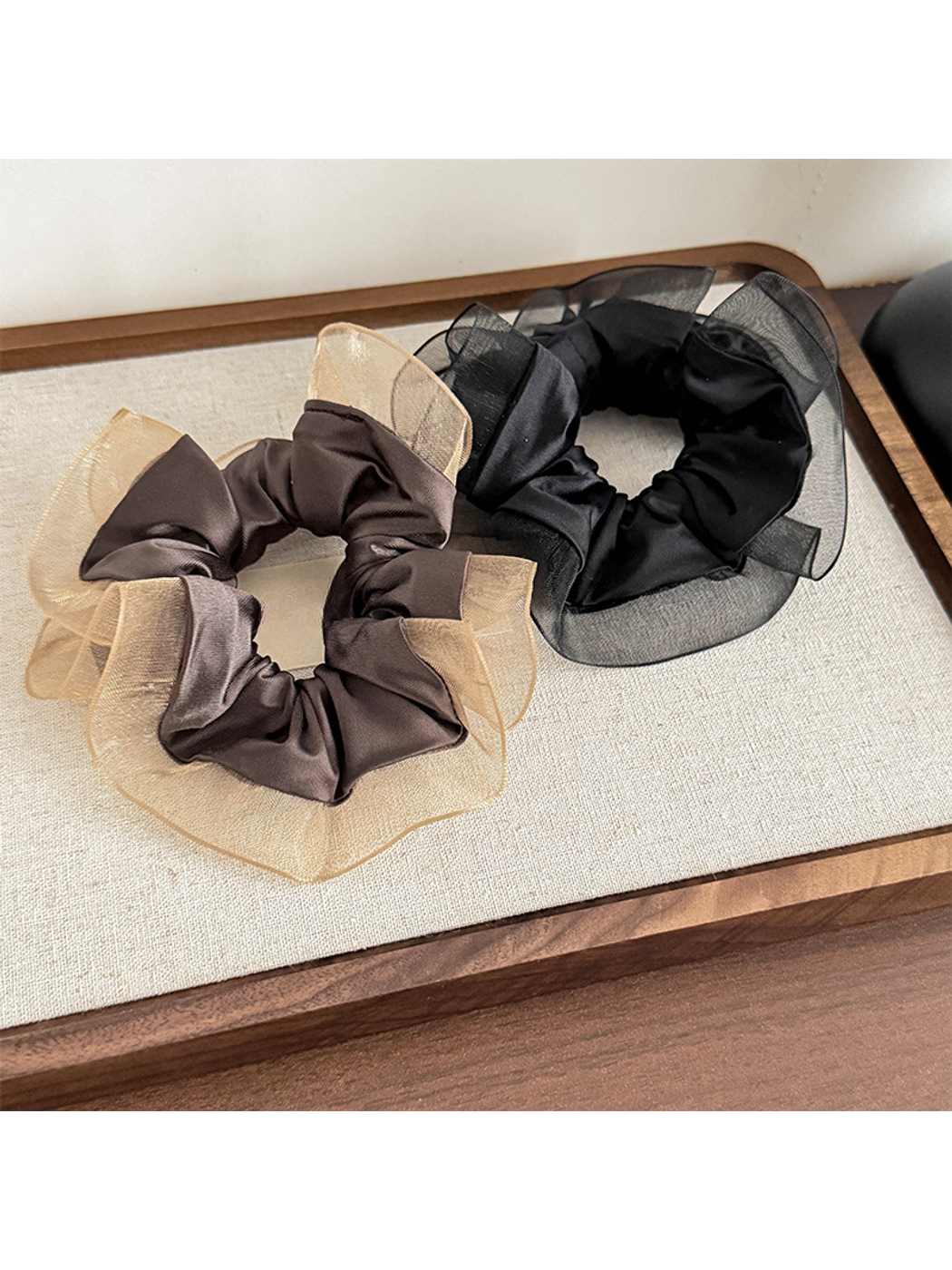 Gifty - Ruffled Mesh Pleated Style Scrunchie
