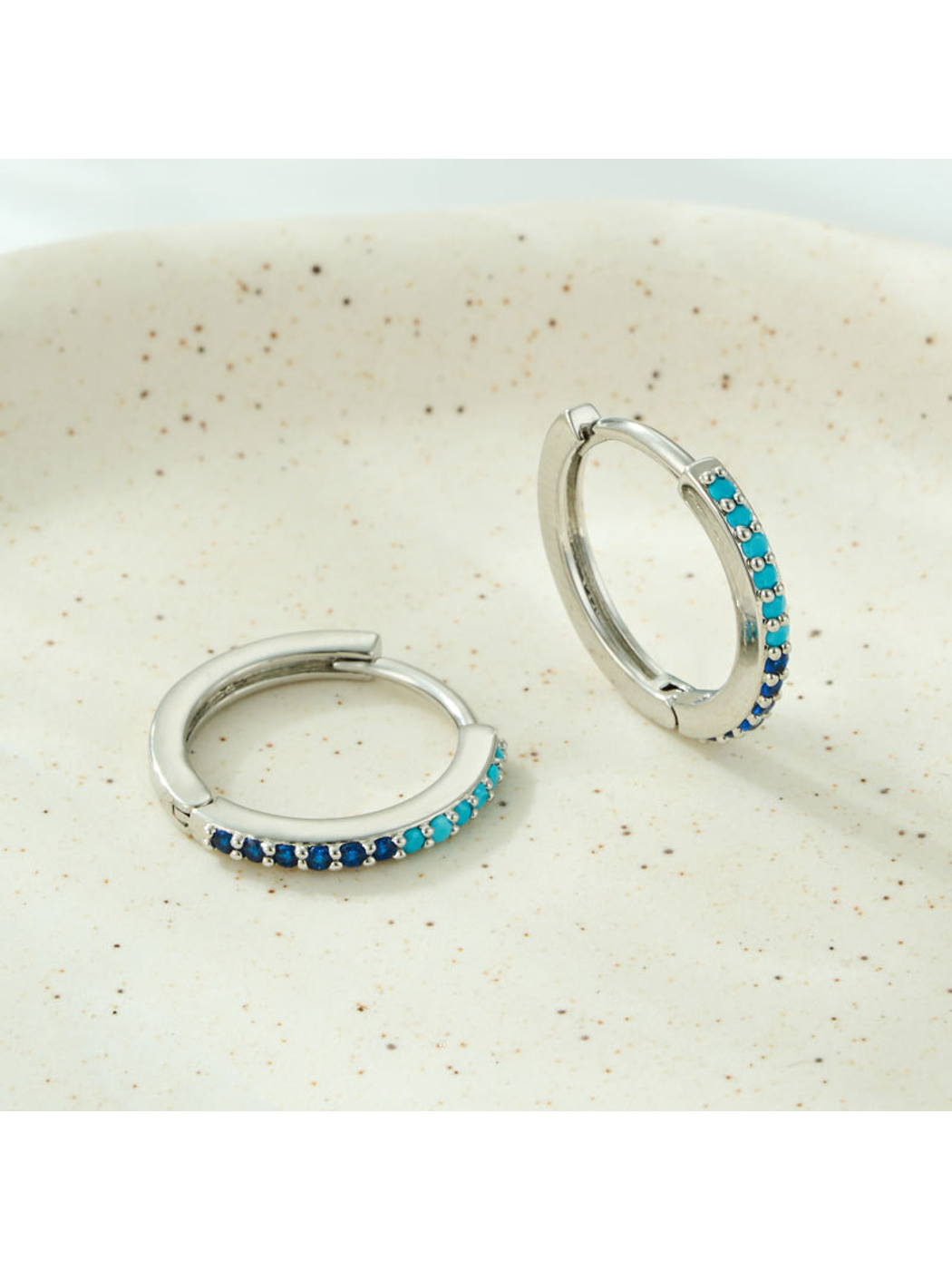 Earedge - Geometric Blue Gradient Alloy Earrings