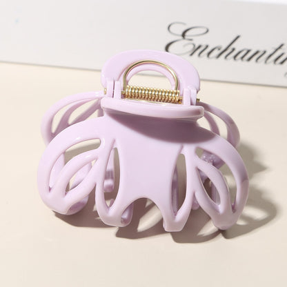 Beau - Glossy Openwork Leopard Pattern Claw Clip