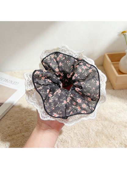 Gifty - Sweet Floral Print Lace Trim Scrunchie