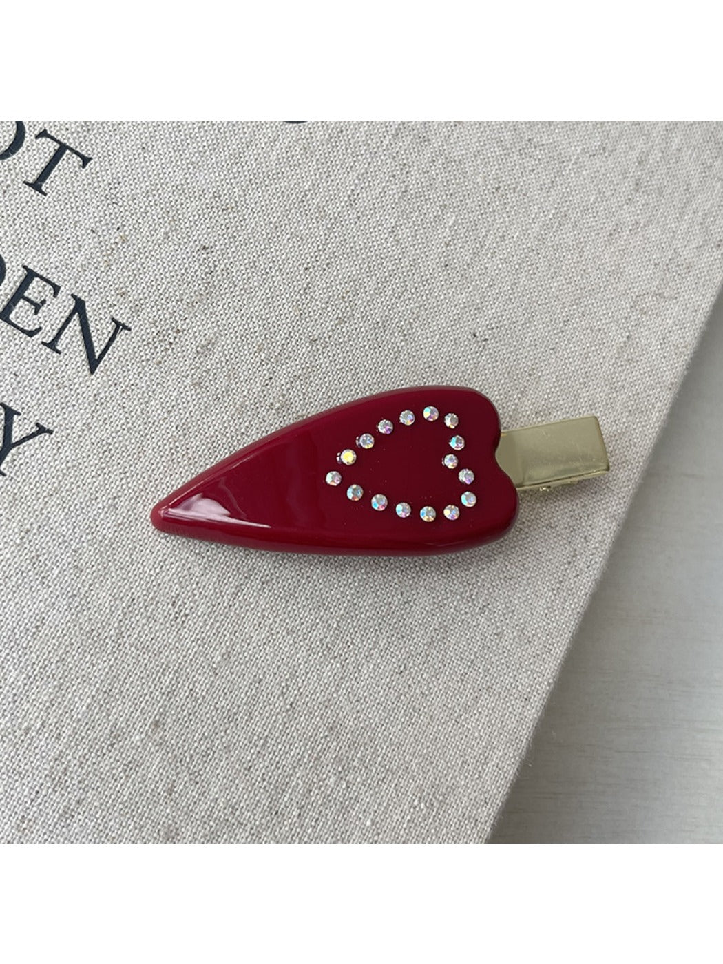 Beau - Minimalist Heart Shaped Hair Clip