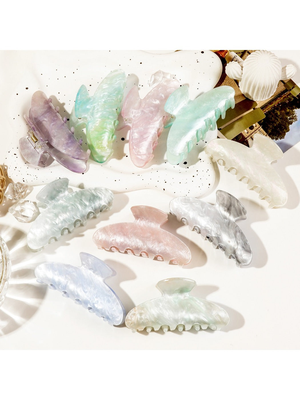 Beau - Trendy Acrylic Hair Clips