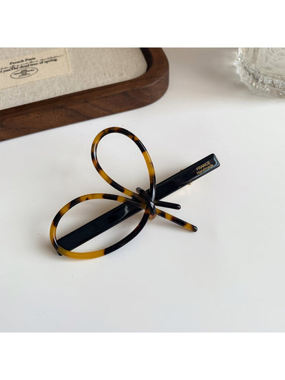 Beau - Openwork Bow Hair Clip