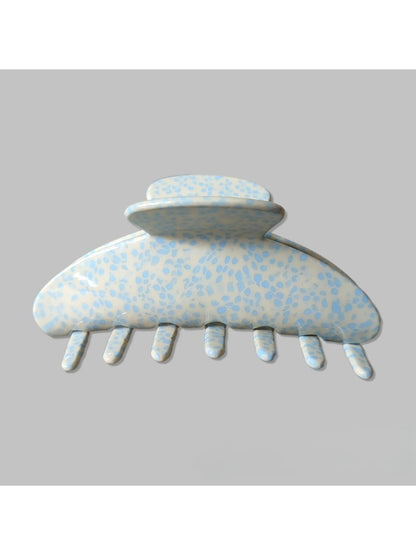 Close-up of the clip mechanism on Beau Irregular Polka Dot Claw Clip