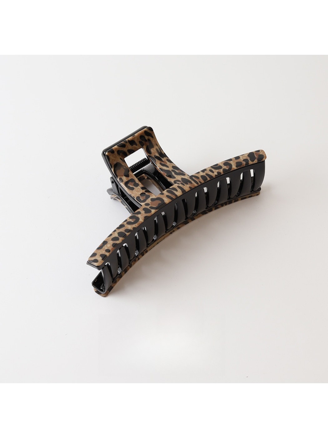 Beau - Leopard Print PC Cross Design Claw Clip