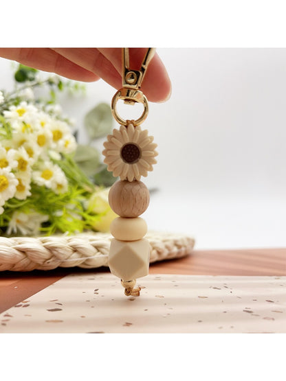 Keypus - Stylish Daisy Pendant