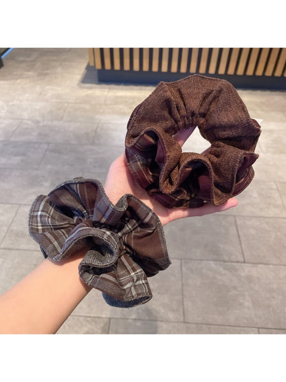 Gifty - Chunky Fall Plaid Scrunchie