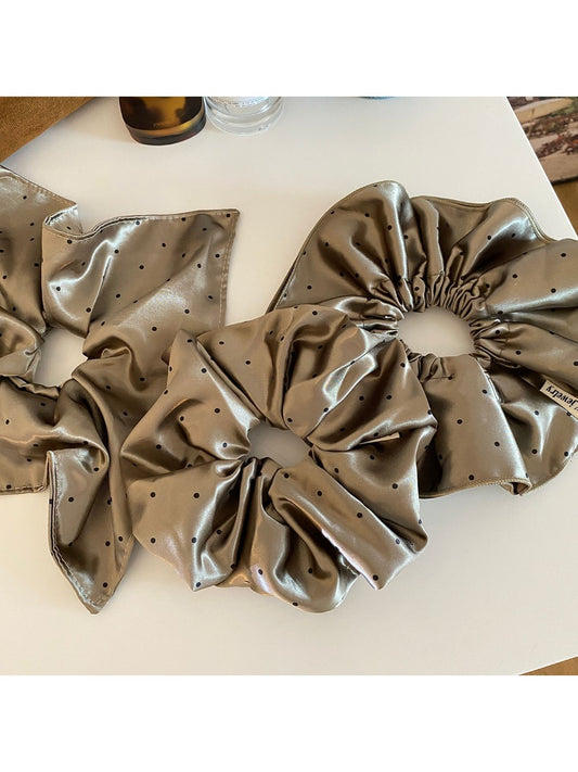 Gifty - Fashionable Vintage Dot Scrunchie