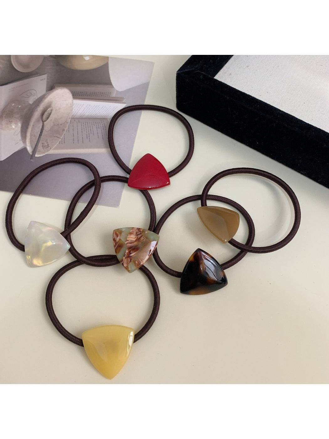 Gifty - Geometric Triangle Accent Hair Tie