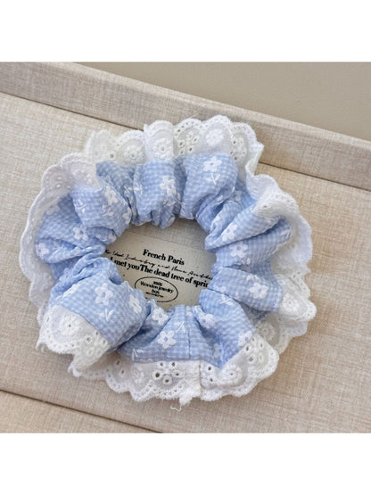 Gifty - Sweet Lace Edge Scrunchie