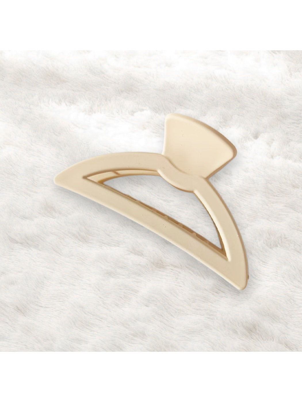 Beau - Minimalist Geometric Plastic Triangle Claw Clip
