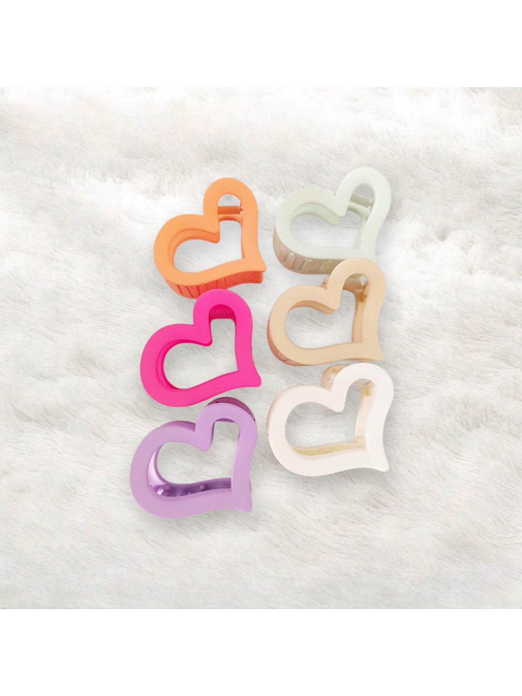Beau - Modern Minimalist Hollow Heart Plastic Claw Clip