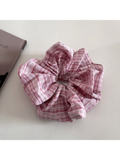 Gifty - Elegant Simple Plaid Scrunchie