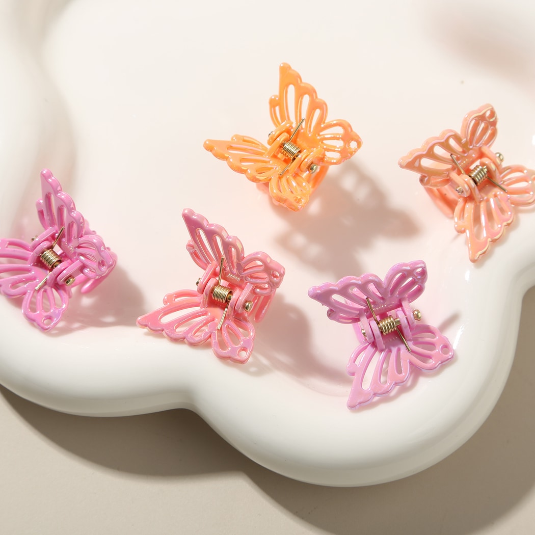 Beau - Openwork Butterfly Alloy Accent Claw Hair Clip