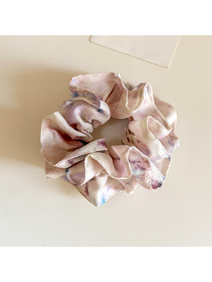 Gifty - Ink Wash Floral Print Scrunchie