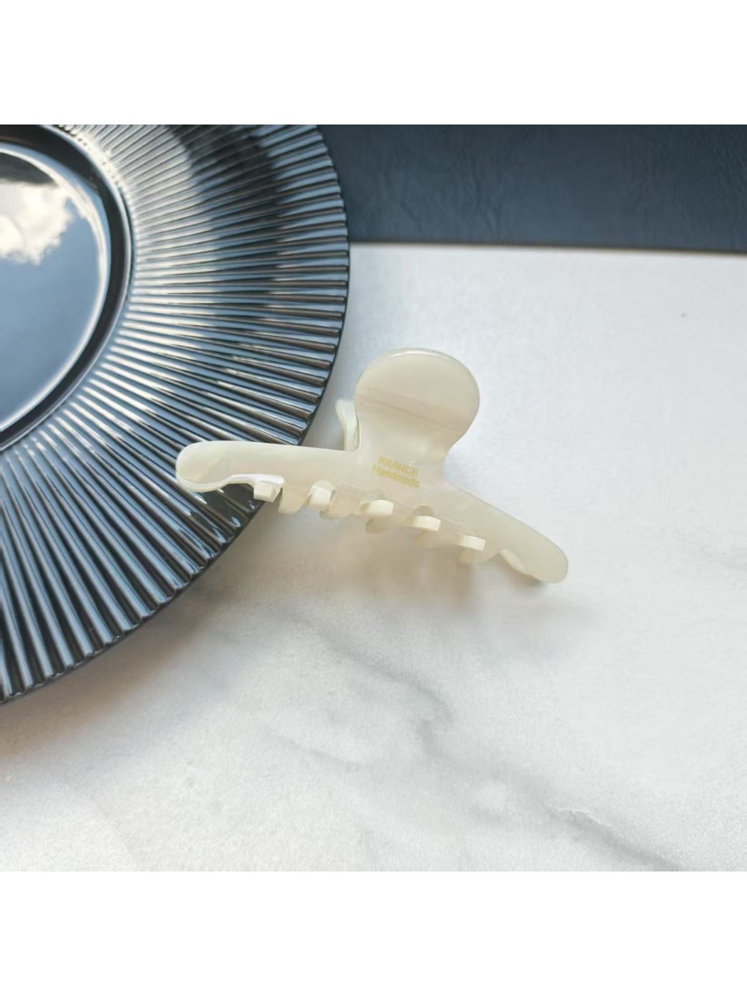 Beau - Minimalist Straight Barrette Hair Claw Clip