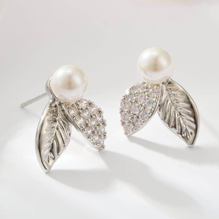 Earedge - Double Leaf Stud Earrings