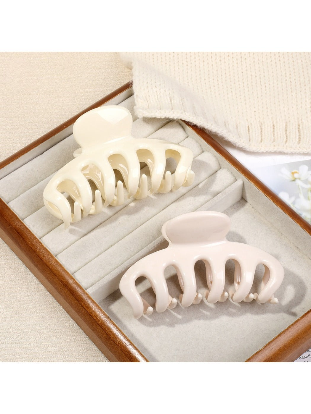 Beau - Solid Color Pumpkin Shaped Claw Clip