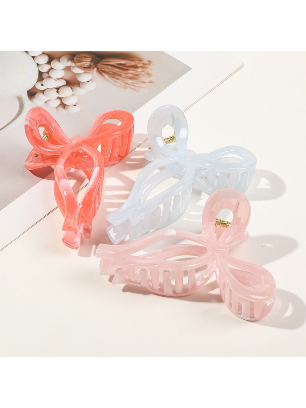 Beau - Openwork Bow Shaped Hair Claw Clip