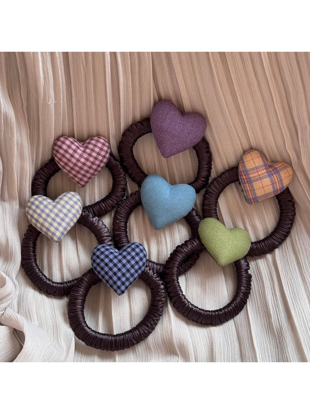 Gifty - Polyester Heart Detail Decorative Elastic Hair Tie