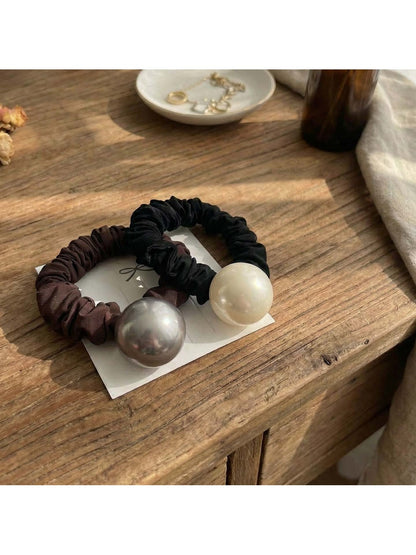 Gifty - Minimal Round Accent Polyester Scrunchie