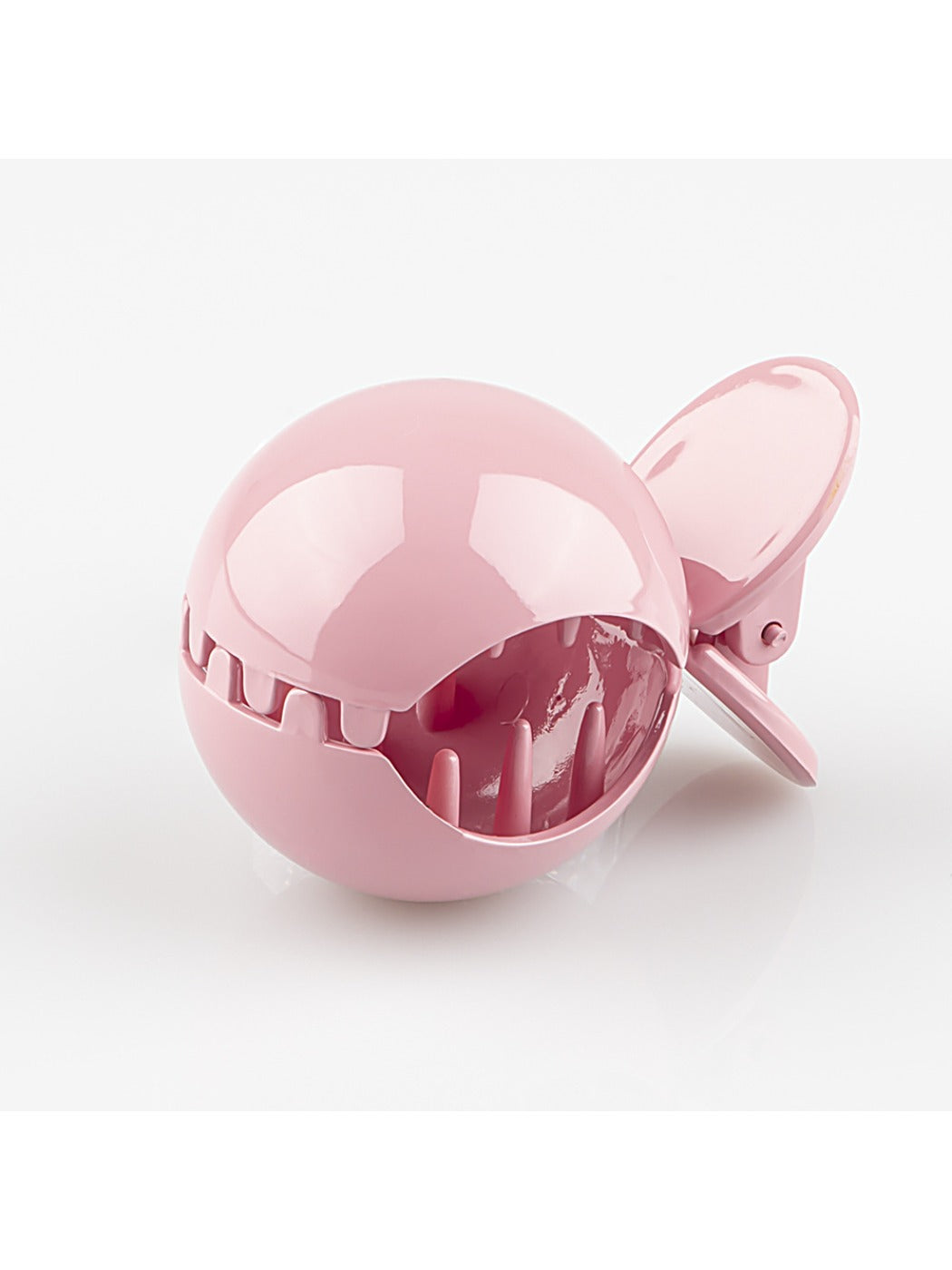 Beau - Cute Solid Color Fish Shaped Claw Clip