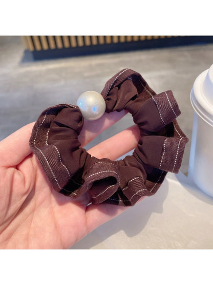 Gifty - Color Block Ruffle Scrunchie