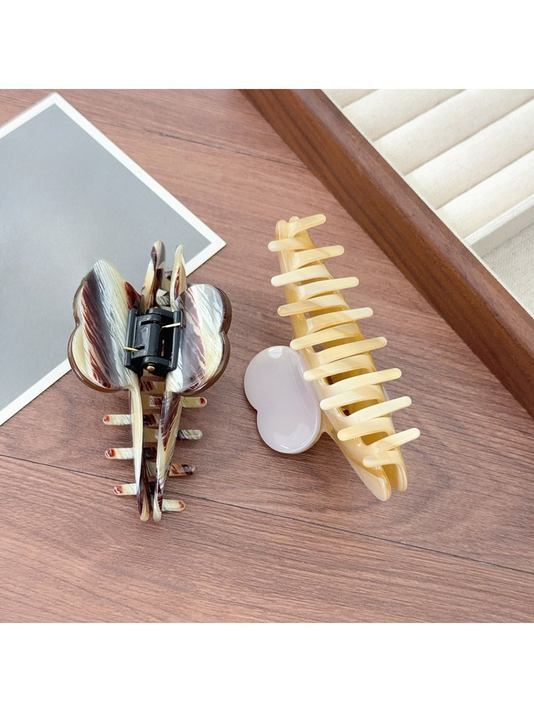 Beau - Stylish Colorful Hair Clip