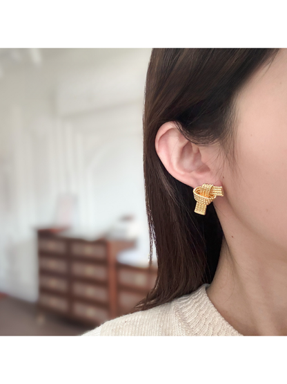 Earedge - Textured Knot Design Fashion Stud Earrings