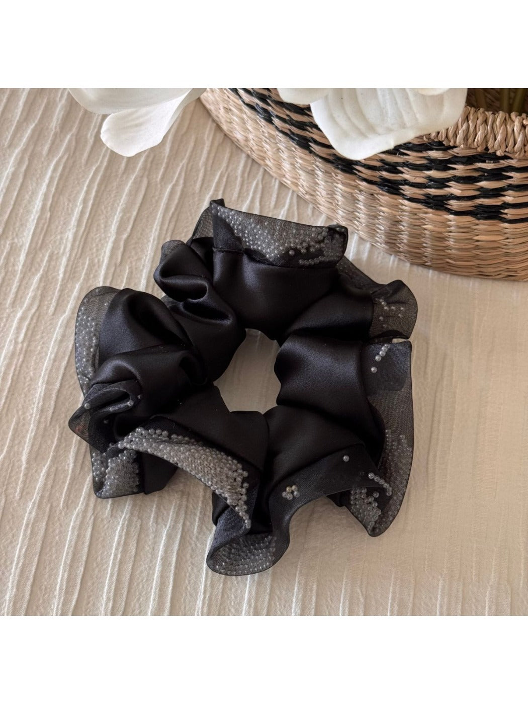 Gifty - Elegant Edged Satin Scrunchie