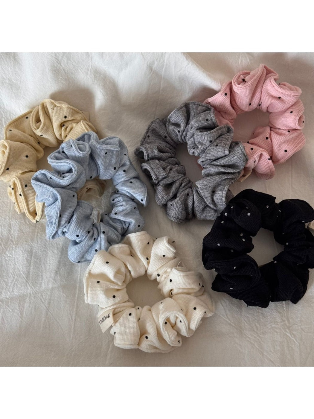Gifty - Padded Polka Dot Style Headband