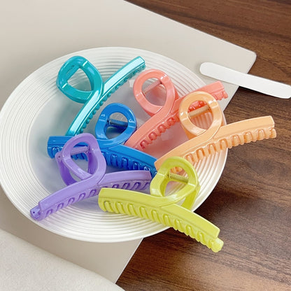 Beau - Geometric Plastic Line Detail Claw Hair Clip