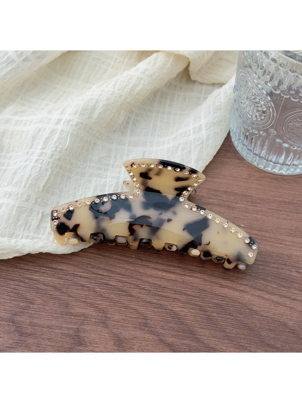 Beau - Elegant Retro Acetate Hair Clip