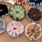 Gifty - Cute Knit Color Edge Scrunchie