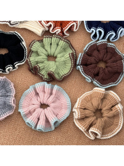 Gifty - Cute Knit Color Edge Scrunchie