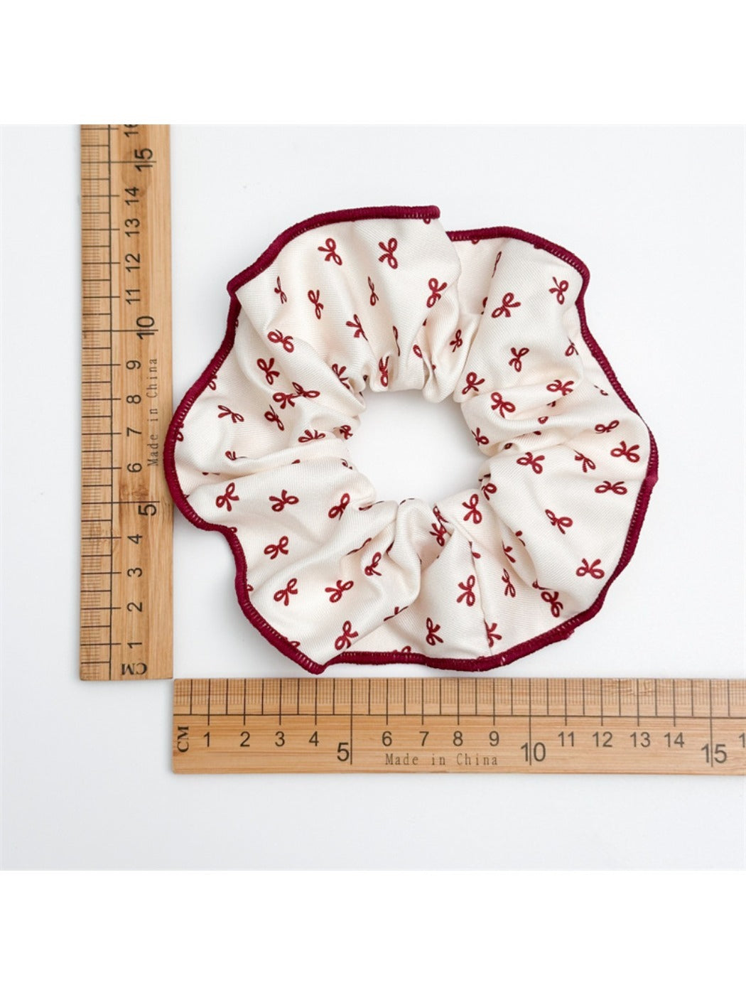 Gifty - Polka Dot Hair Circle