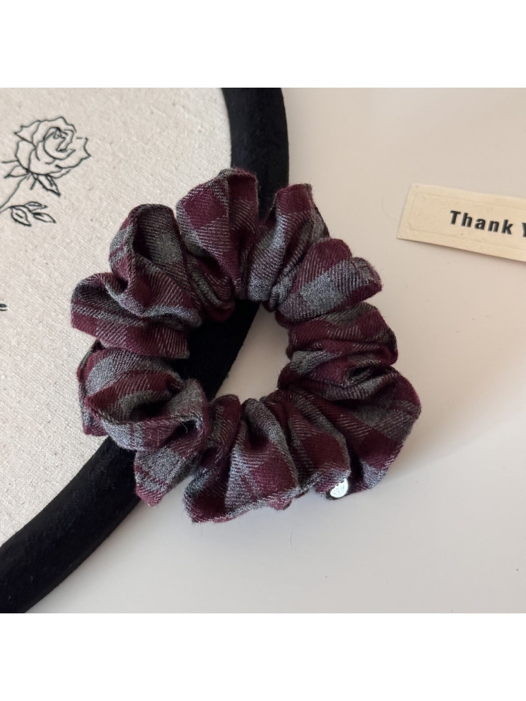 Gifty - Floral Bud Plaid Hair Scrunchie