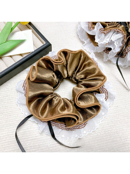 Gifty - Retro Pretty Brown Scrunchie