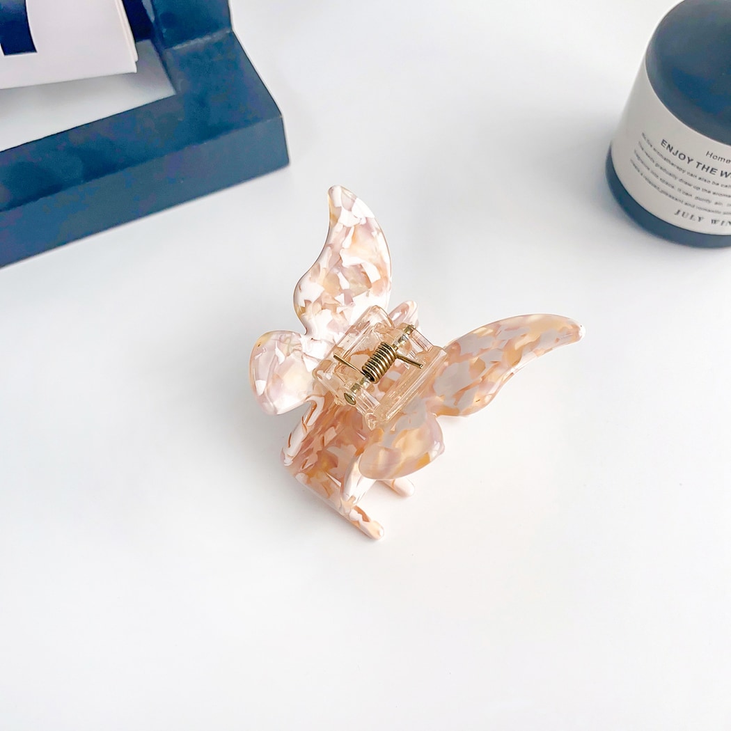 Beau - Simple Butterfly Shaped Claw Clip