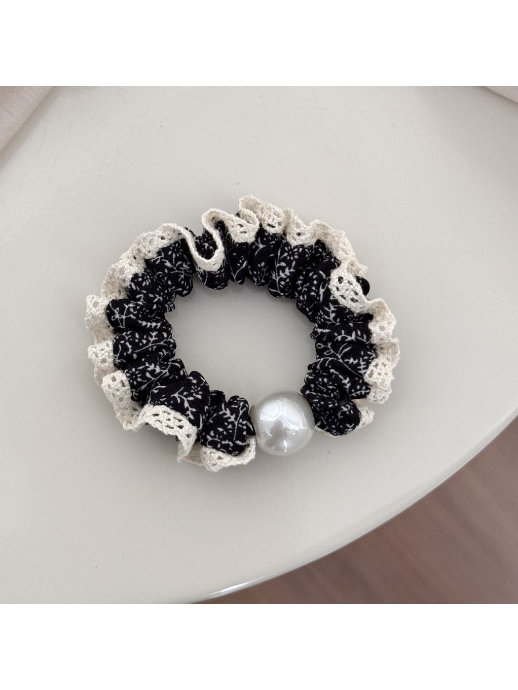 Gifty - Lace Dot Bow Hair Tie