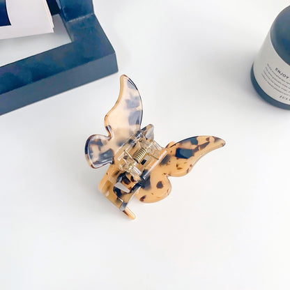 Beau - Simple Butterfly Shaped Claw Clip