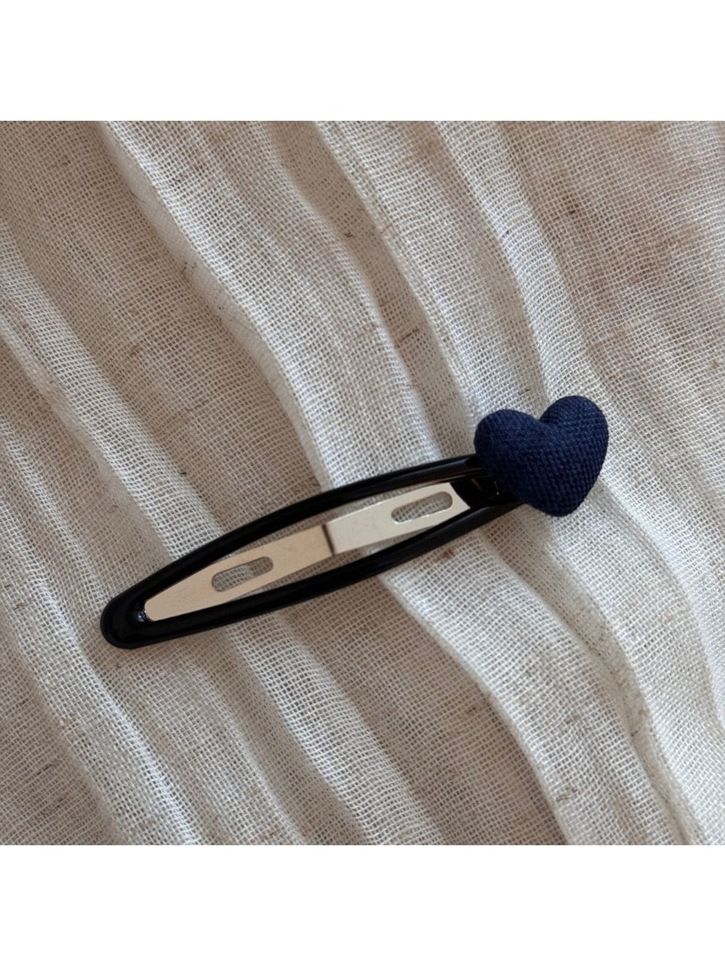 Beau - Plaid Fabric Heart Side Hair Clip