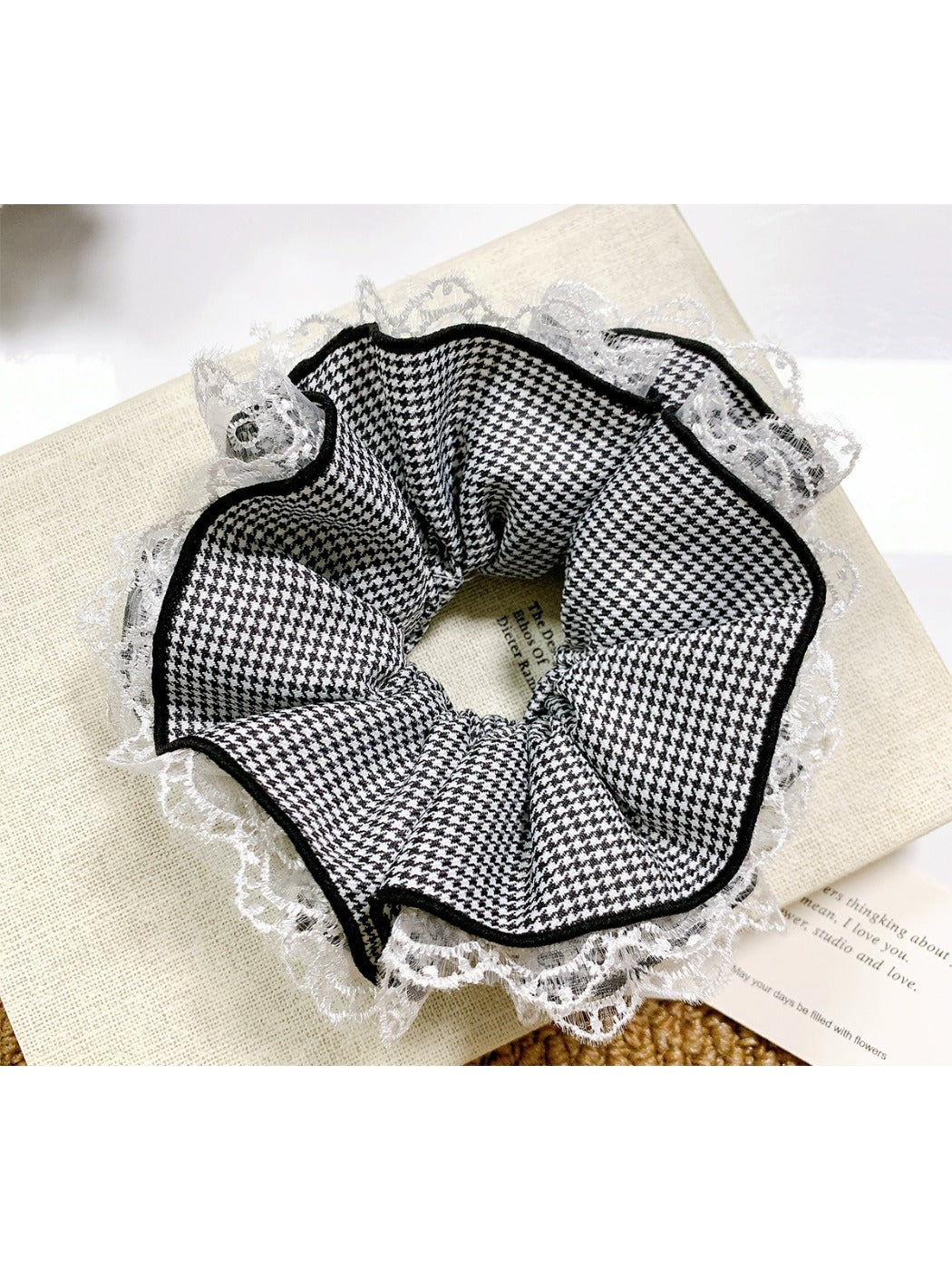 Gifty - Plaid Lace Scrunchie Bow Low Ponytail
