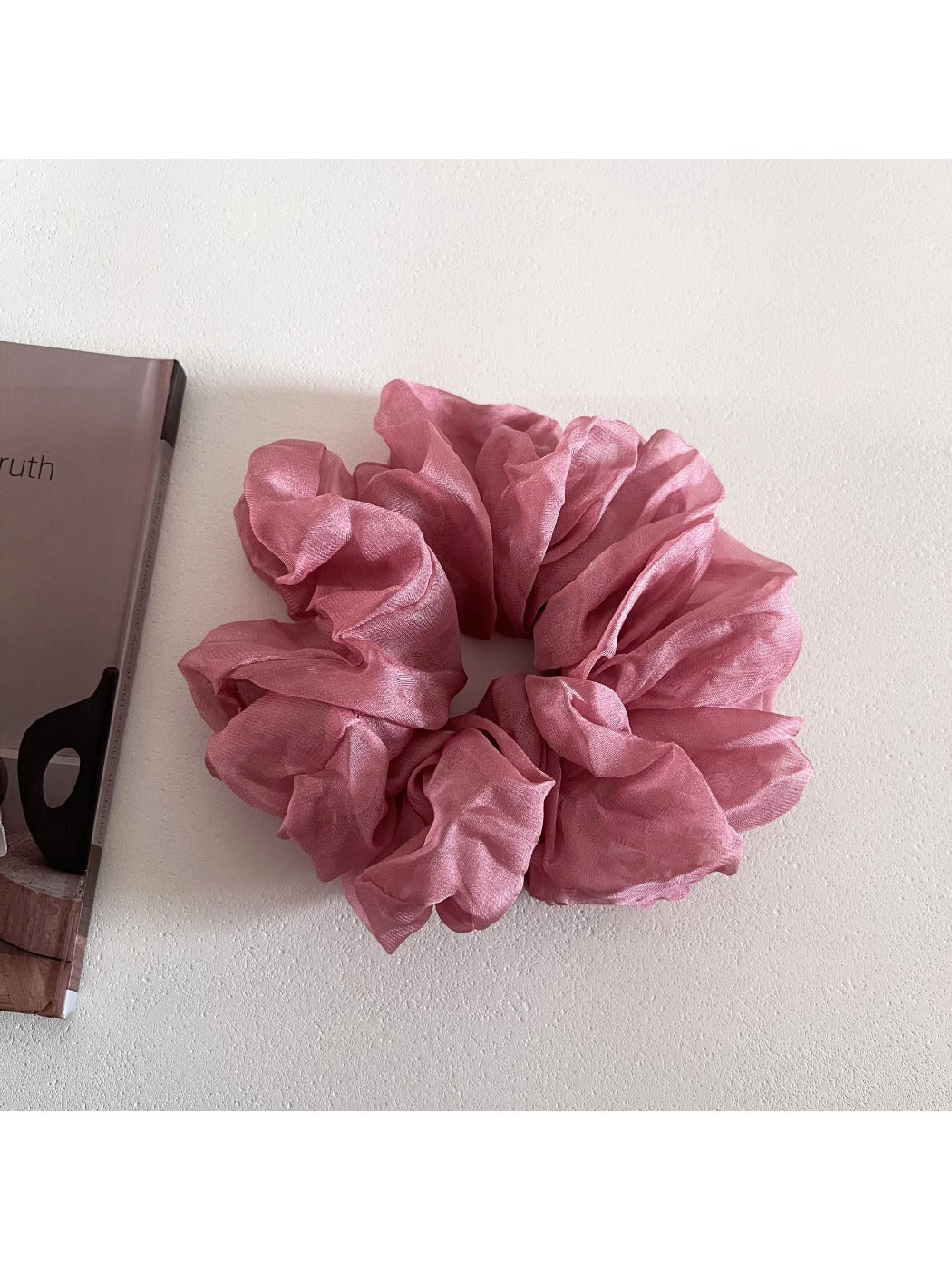 Gifty - Soft Voluminous Tulle Scrunchie