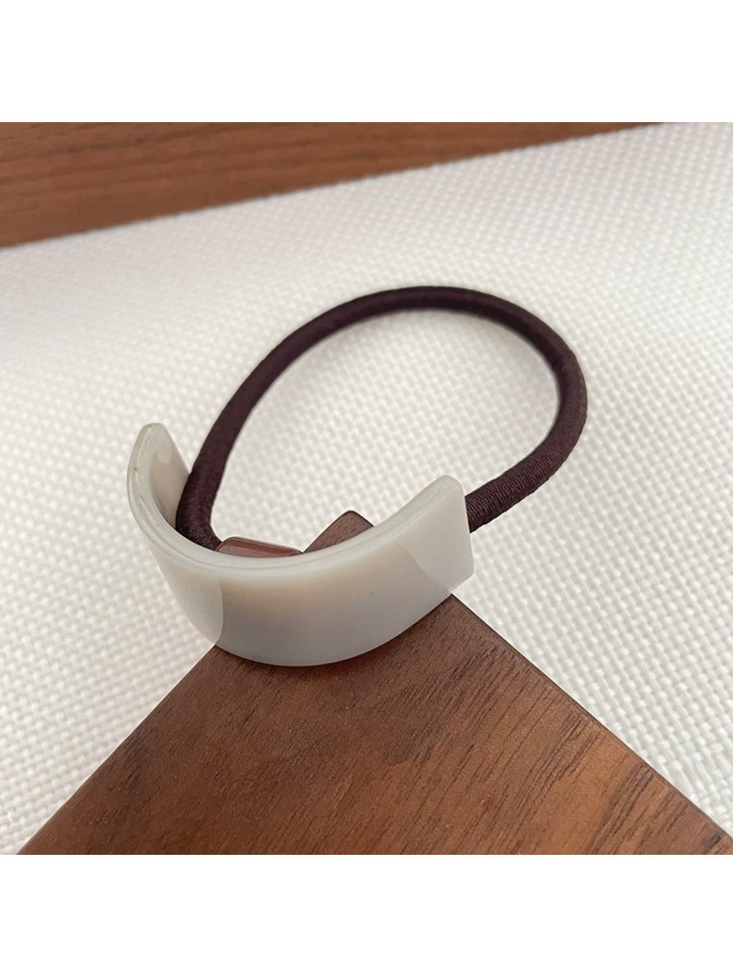 Gifty - Elegant Geometric Arch Hair Tie